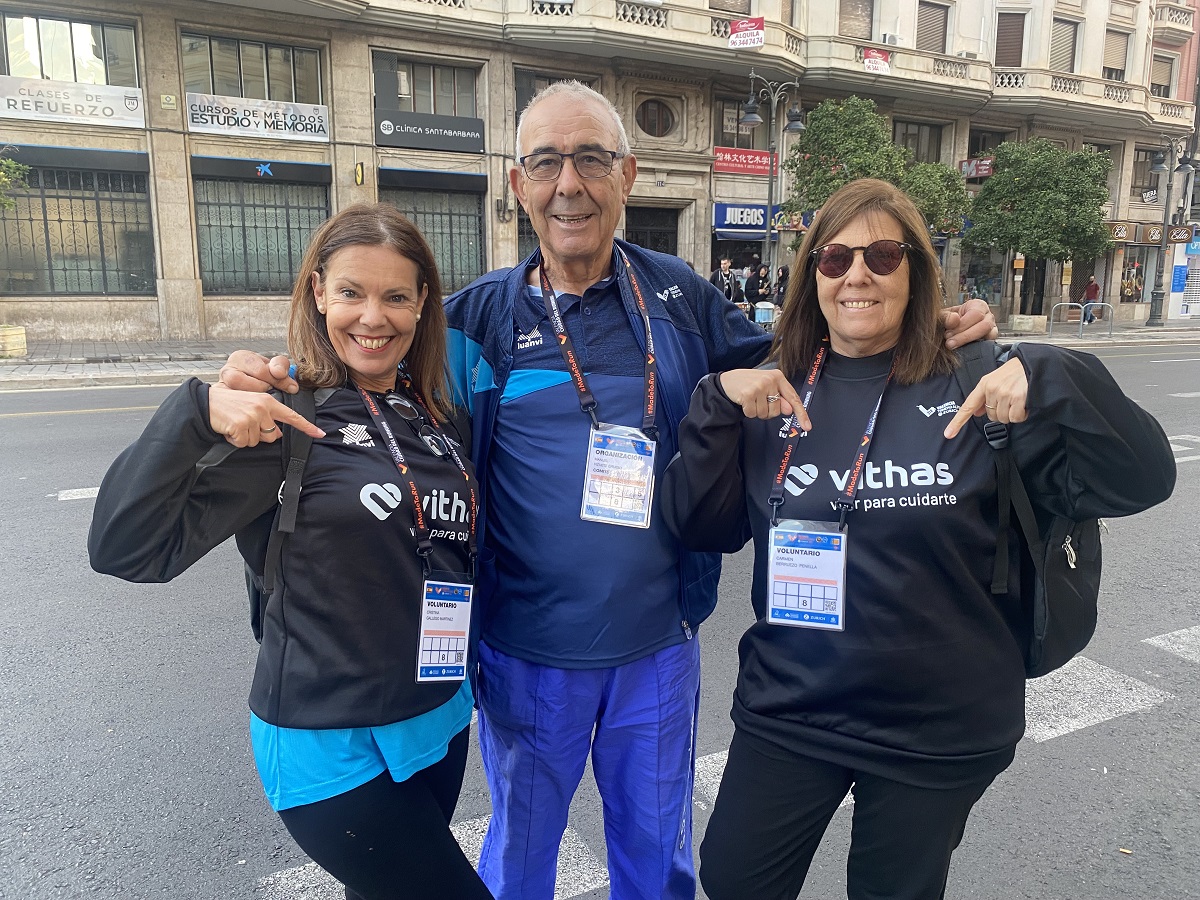 Voluntarios del Maratón Valencia Trinidad Alfonso